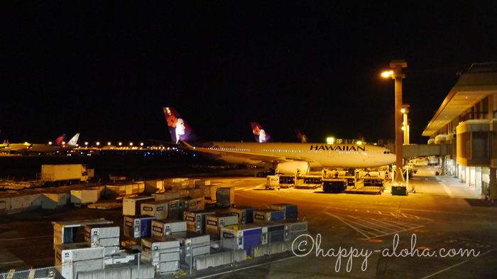 深夜のホノルル空港