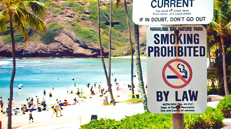 ビーチの禁煙看板